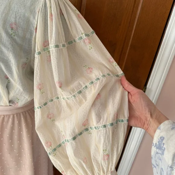 Loveshackfancy Rose printed Love Letters blouse Medium - Picture 3 of 8